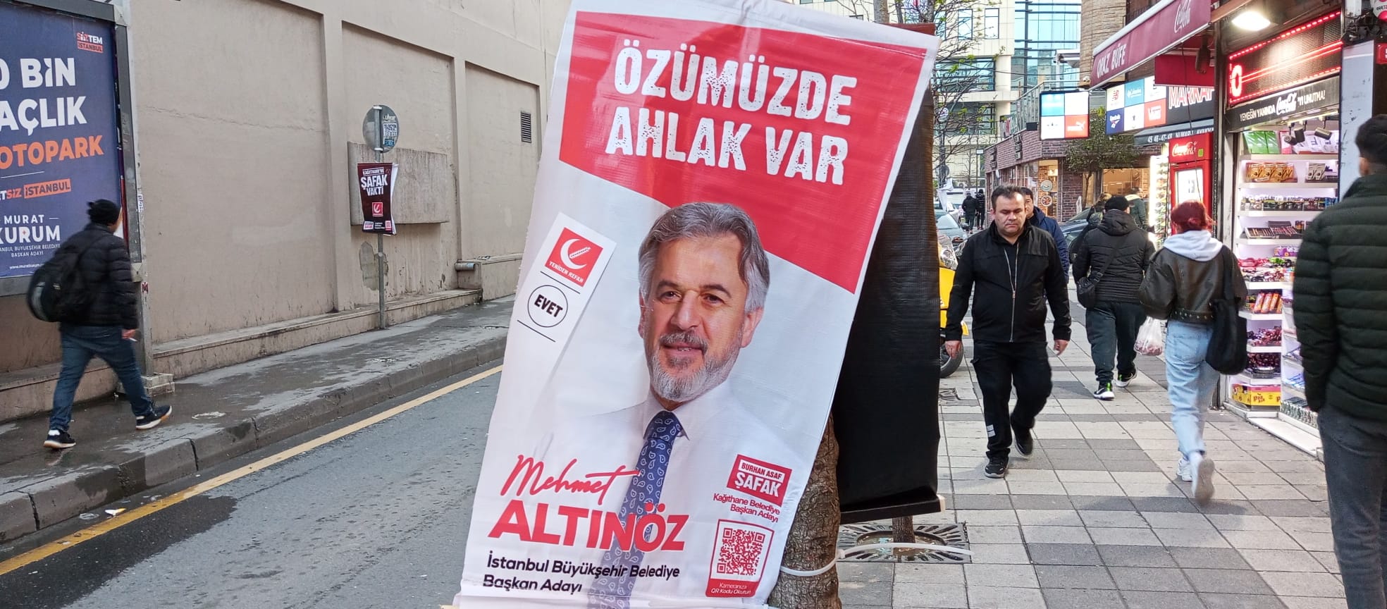 Kagithane-Secim01 Seçimin Dili: Pankart, afiş, bildiri, bayrak