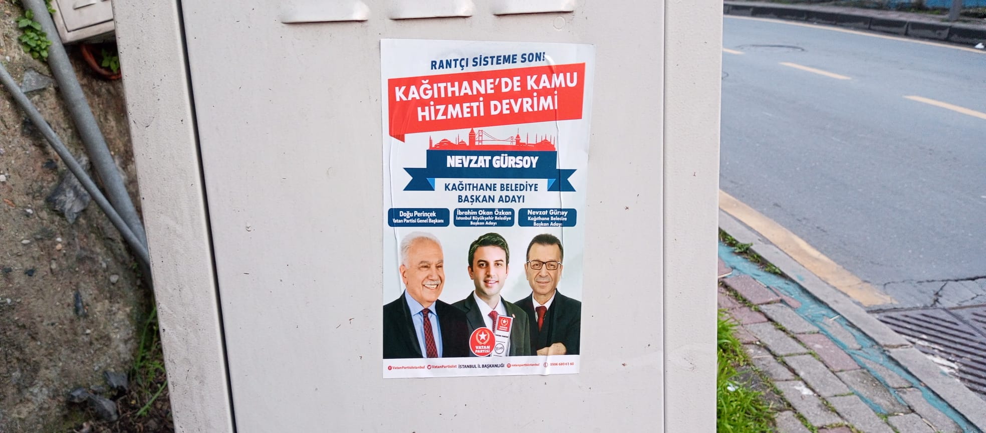 Kagithane-Secim07 Seçimin Dili: Pankart, afiş, bildiri, bayrak