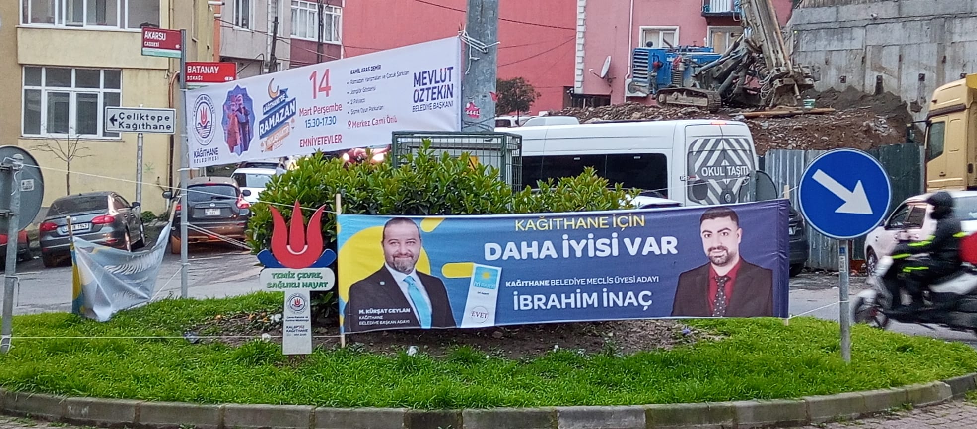 Kagithane-Secim08 Seçimin Dili: Pankart, afiş, bildiri, bayrak