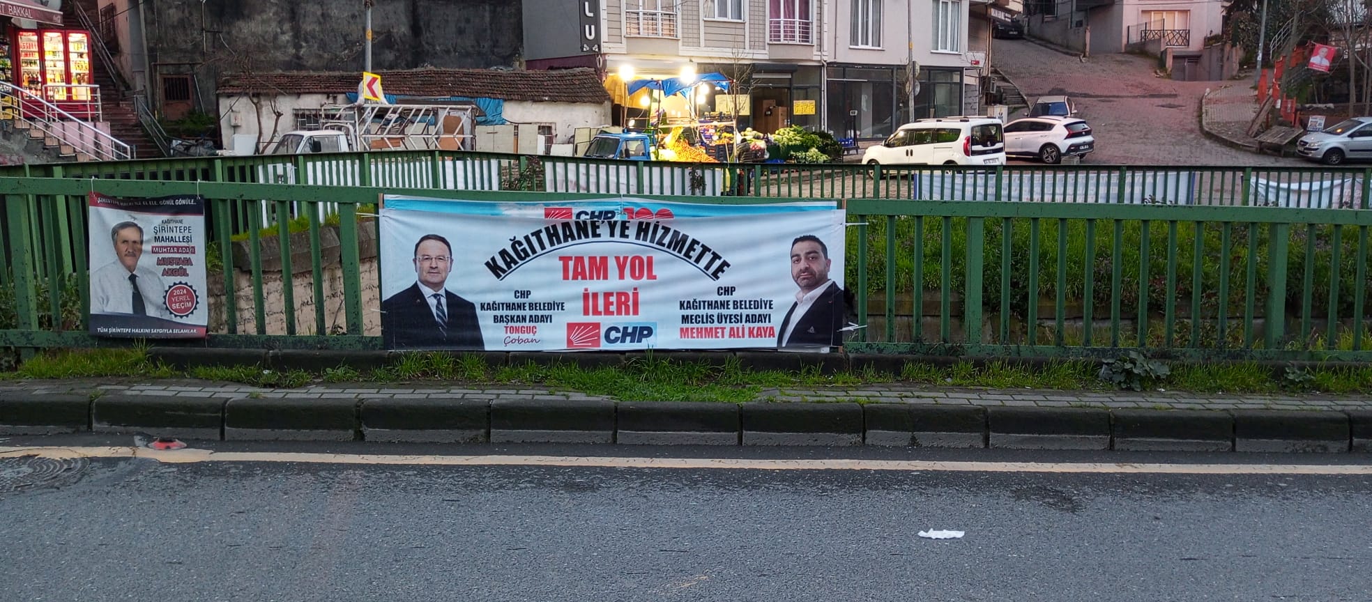 Kagithane-Secim11 Seçimin Dili: Pankart, afiş, bildiri, bayrak